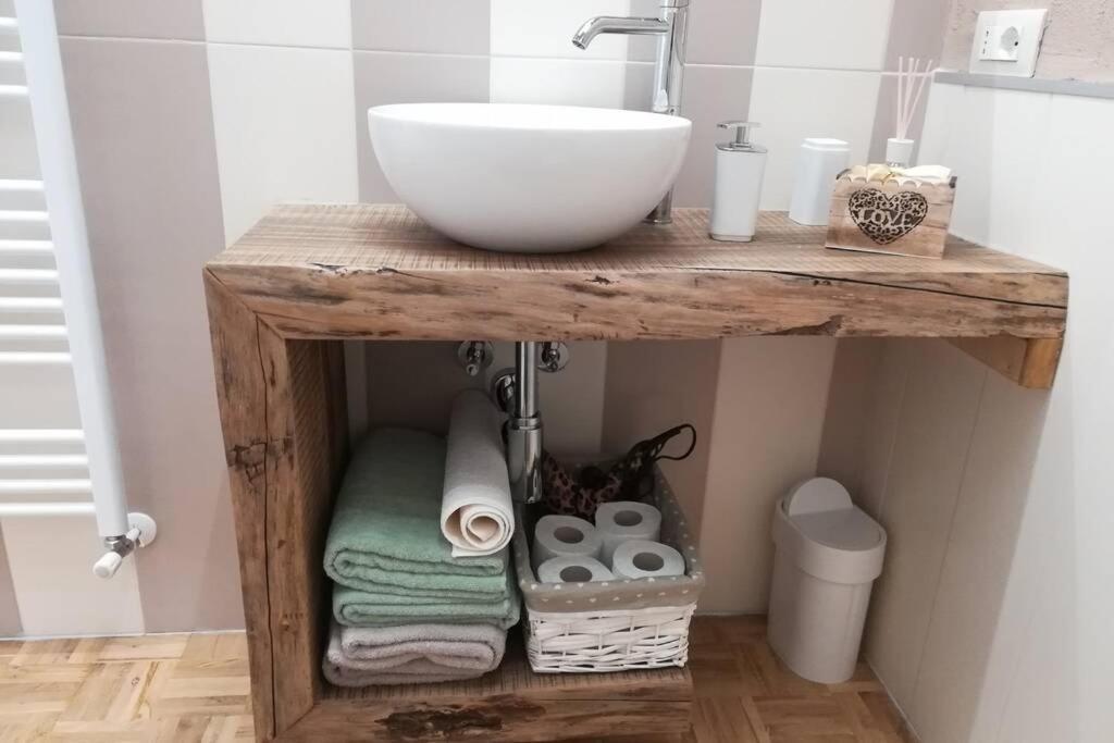 Casa Agata, Accogliente Appartamento Nel Centro Storico Cortona Bagian luar foto